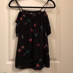 Old Navy Off shoulder floral top
